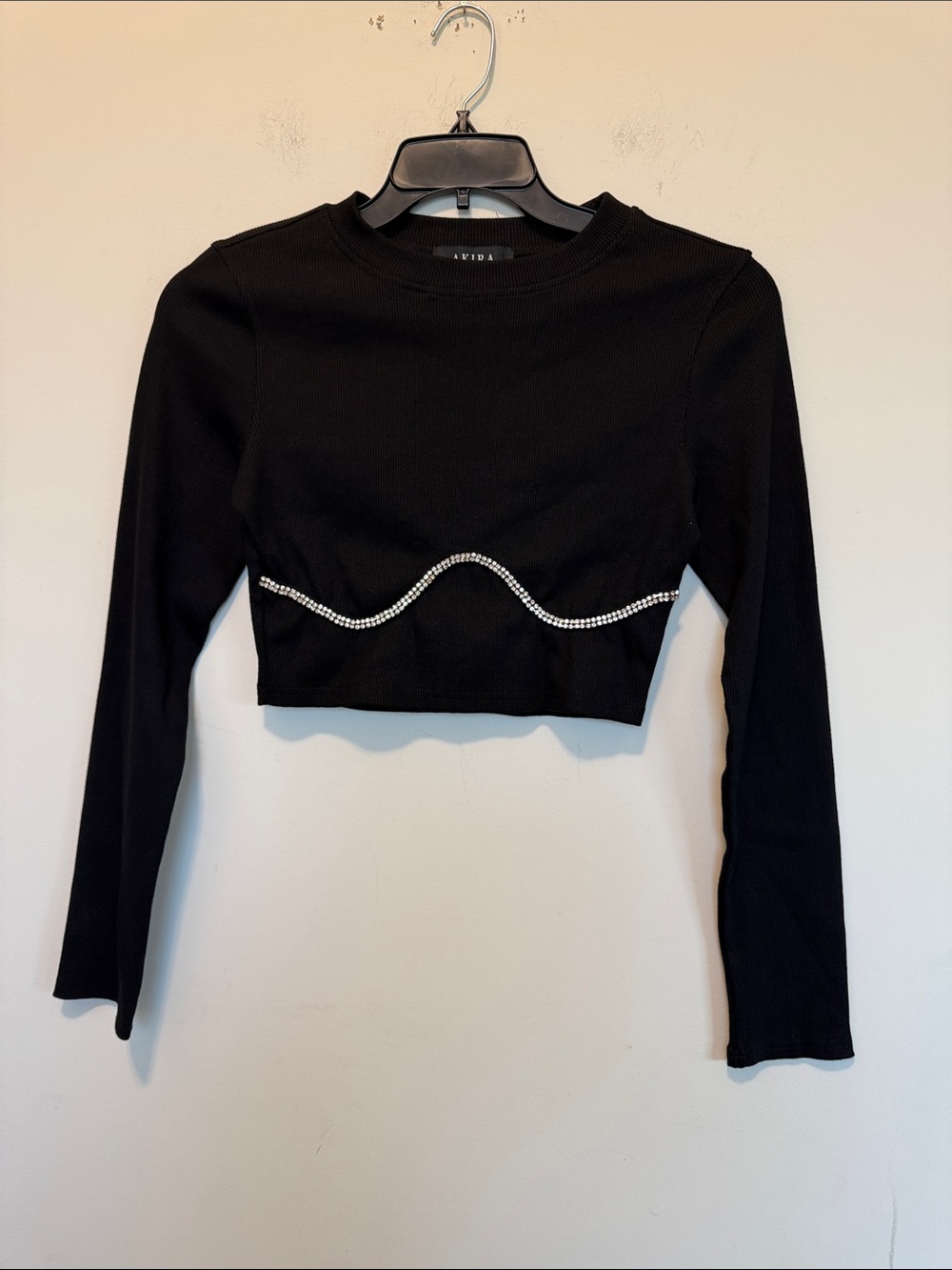 AKIRA Black Long-Sleeve Cropped Top with Rhinestone Wave
